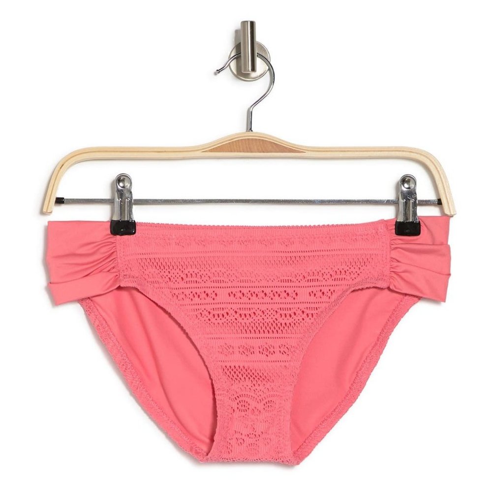 NWOT BECCA Prairie Rose American Bikini Bottoms Crochet Geranium
